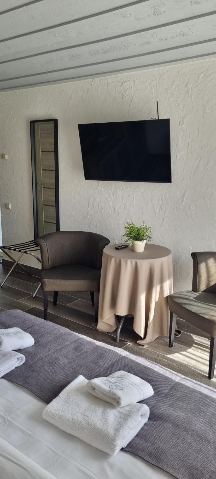 Cozy Stay By Kaunas Vila 9Vejai Girininkai Bagian luar foto